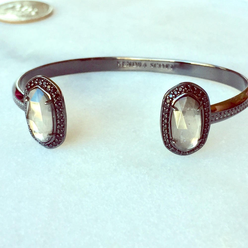 Kendra Scott Elton Pinch Bracelet in Gunmetal